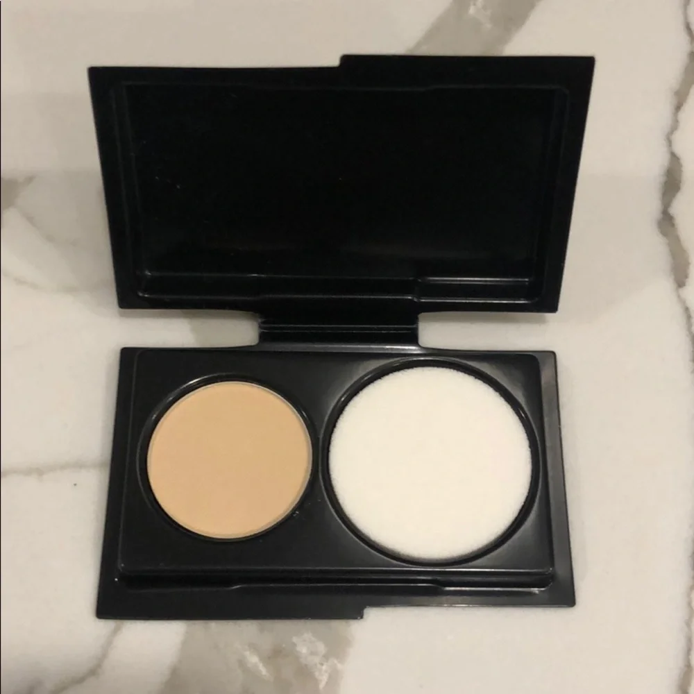 🌸5/$25🌸 MAC studio fix powder plus foundation nc20